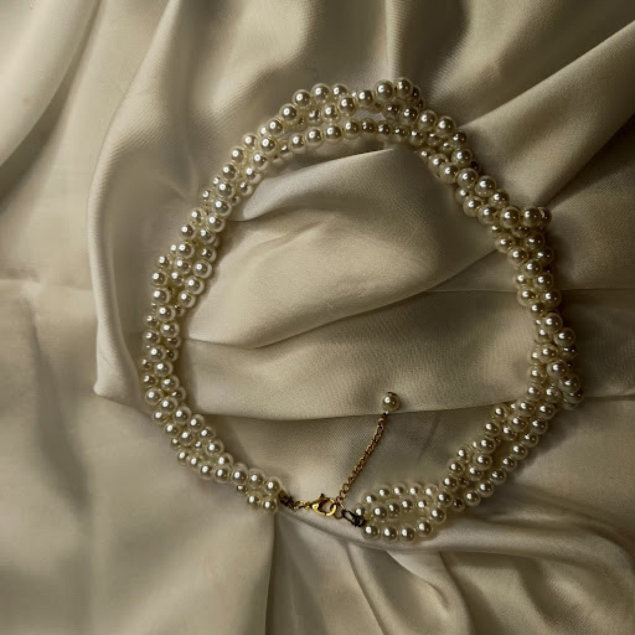 Twisted pearls necklace
