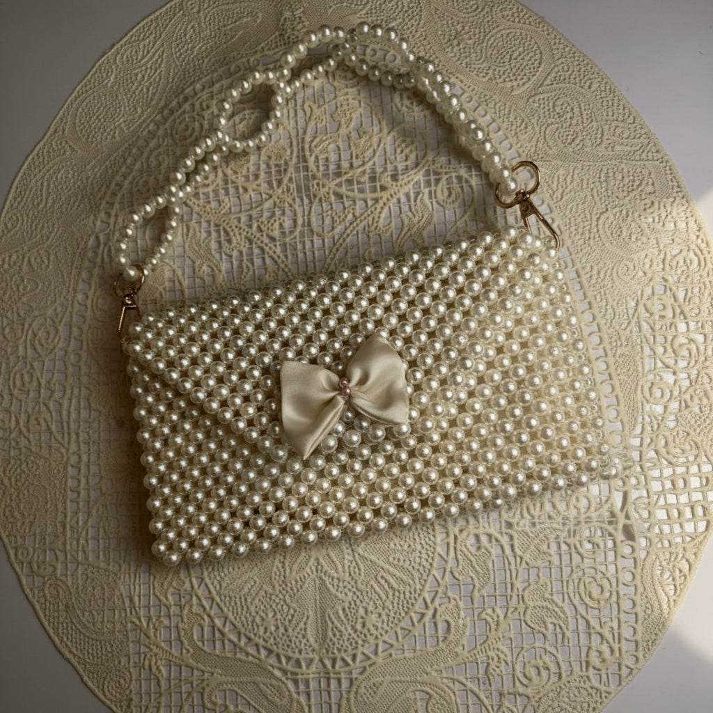 Faux pearls pouch