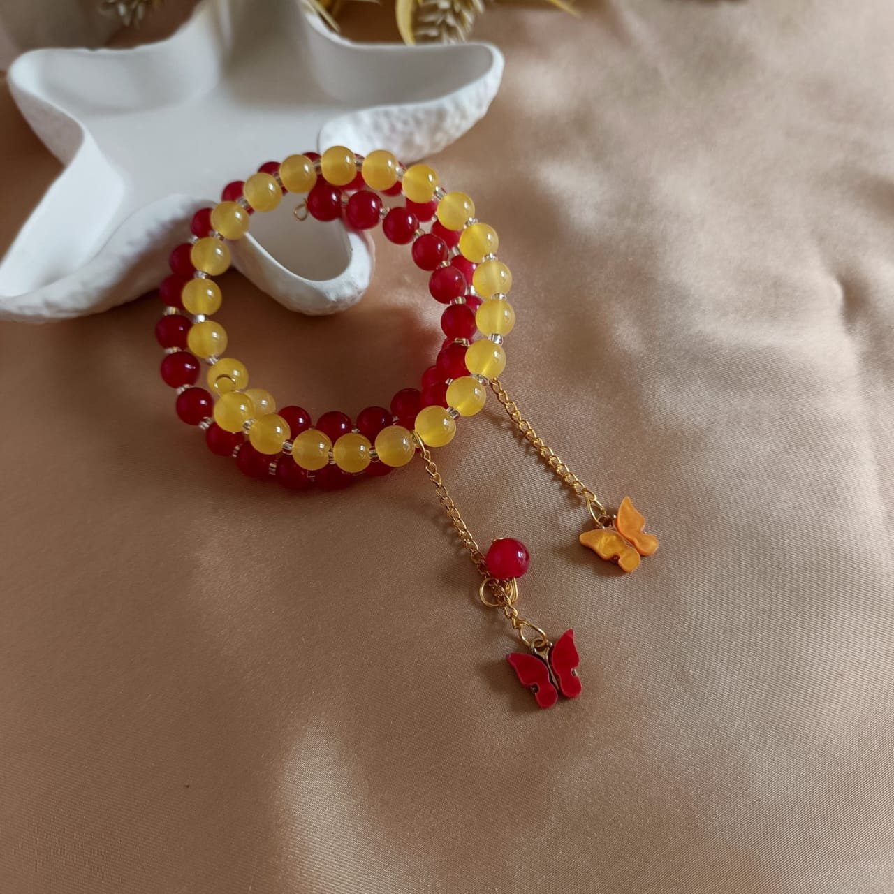 Double layer breclets